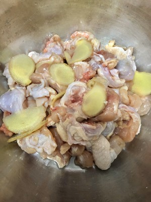 Quan Yuzhou is the simplest most the rice of yellow stew chicken of go with rice is delicious the practice measure that arrives to have 3 bowls of rice repeatedly 3