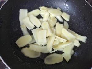 The practice measure that young ginger fries chicken 6
