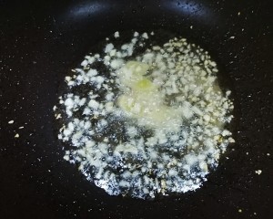 The practice measure of Xianggu mushroom slippery chicken 4