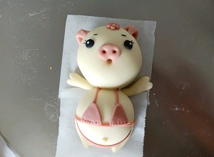 The practice measure of steamed bread of cartoon of bikini sweethearts pig 23