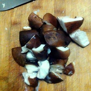 The practice measure of meal of young of Bao of Xianggu mushroom slippery chicken 5