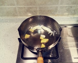 The practice measure of black curry chicken 4