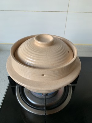 The practice measure that stews drumstick than the Xianggu mushroom with yellow stew even delicious chicken 8