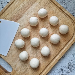 The practice measure of bake corn or millet cakes on a pan of ground boiler chicken 9