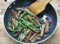 The practice measure of aubergine beans horn 10