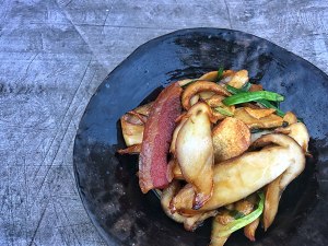 [メイタイキッチン]スイートケースリラのモミの細菌がベーコンを炒める実践対策 チベットの甘い豚5 