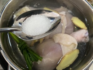 Taste special the practice measure that the hand with the hot acid of bright rips the chicken that do not have bone 2
