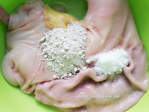  旧正月の前夜の料理-豚の腹部鶏の練習法7 