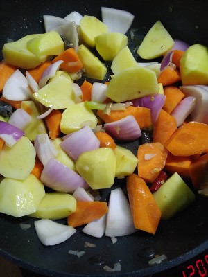 The practice measure of potato curry chicken 3
