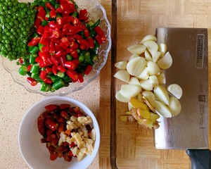 The practice measure of chicken of pointed any of several hot spice plants of Or of chicken of Chongqing Chinese prickly ash 1