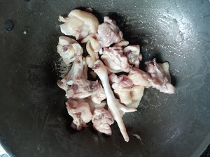 The practice measure of chicken of Durian carapace Bao 3