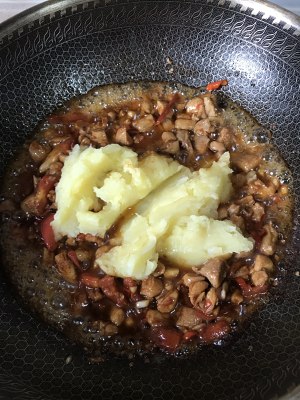 The practice measure of oily stew chicken 12