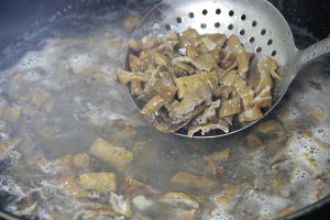 乾燥肉豚4の腸を揚げる小さな練習対策