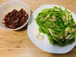 湖南料理の唐辛子が肉を揚げる練習対策2