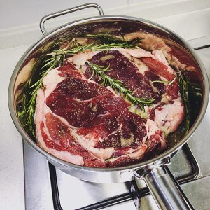 Second of peppery rosemary beefsteak kills RIB-EYE of beef of the raw pork that cut a small hole inn of each big Western-style food [iron pig is handpick] practice measure 7