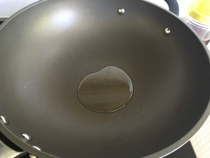 The practice measure that the hand rips chicken 6