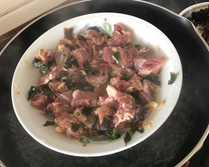 紫シソの豚の顔のマウンドの肉の実習対策2