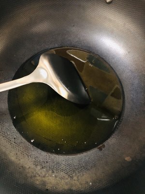 問題の食事。 ピーマンの皮の卵の練習法7 