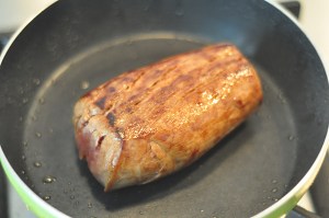 塩水の法則が汚れていると、シャシャソース4に合わせて豚の柳を焼くことができます。