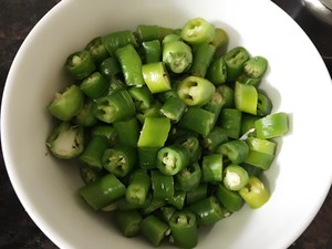 Confidential dish of Laoding - the practice measure of chicken of pointed any of several hot spice plants 3