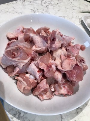 ポップチャートの鶏肉を販売する練習の動き 最初の黄色いシチュー2 