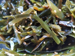 Sesame seed mixes kelp, delicate deft hand, the practice measure of the meal below filling calcium 3