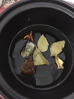 The practice measure of chestnut Bao chicken 4