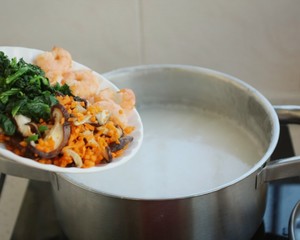 [small breast of sun cereal chicken] the practice measure of congee of Xianggu mushroom of shelled fresh shrimps of digestible chicken Chengdu 11