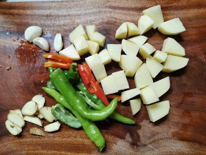 Big winter, come the practice measure that the potato green pepper of one boiler warm stews chop 2