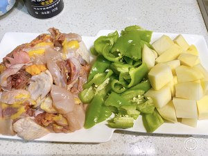 美味しい食べ物への渇望を満たす新inの聖杯鶏肉の実践尺度1