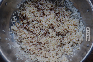 The practice measure of chicken of lotus leaf polished glutinous rice 5