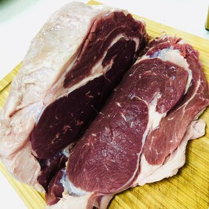 Second of peppery rosemary beefsteak kills RIB-EYE of beef of the raw pork that cut a small hole inn of each big Western-style food [iron pig is handpick] practice measure 3