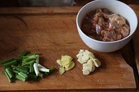 Dawdle slippery chicken (Xianggu mushroom slippery chicken) practice measure 2