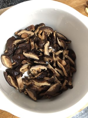 The practice measure of chicken of Xianggu mushroom evaporate 2
