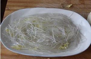The practice measure of food of baby of garlic Chengdu vermicelli made from bean starch 5