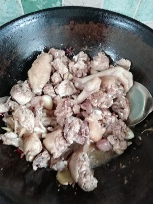 The practice measure that Linyi fries chicken 6