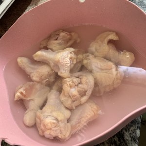 Saliva chicken (edition of gallinaceous wing root) practice measure 1