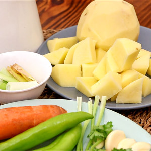 The practice measure of chicken of yellow stew of edition of electric meal Bao 1
