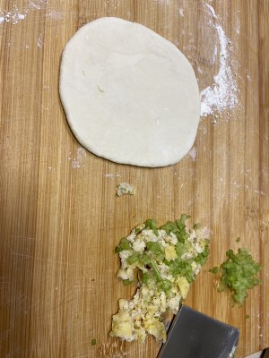 青と白の野菜のチーズのミートパイの実践測定2