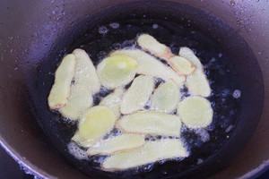 Sanded ginger chicken? The practice measure with leather fragile tender flesh 2
