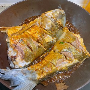 The practice measure of fish of braise in soy sauce of fish of the silver carp of the daily life of a family that stew 6