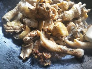 The practice measure of Chinese chestnut chicken 6