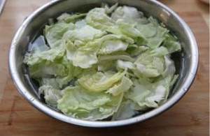 The practice measure that boil in water for a while fries cabbage 2