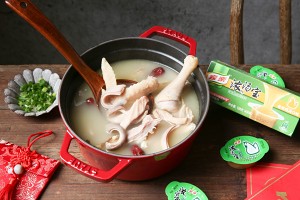 金豚が祝福を送る練習対策Bao鶏肉スープ10