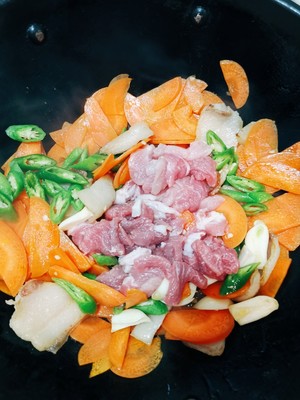 ニンジン ＃湖南の料理の数家族の日常生活は小さい肉を炒める練習法5 