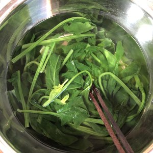 ほうれん草のエッグケーキは、毎日のクイックワーカーの料理の朝食の超かつシンプルな最初の選択 家族？ 練習対策3 