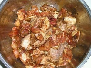 The practice measure of yellow stew chicken 1