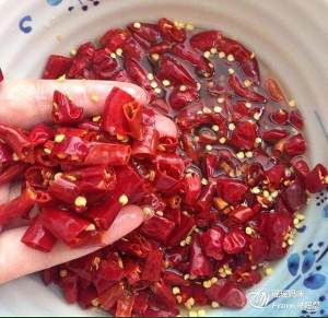 The practice measure of chicken of sweet hot dry pot 3