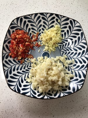 The practice measure of oily stew chicken 6