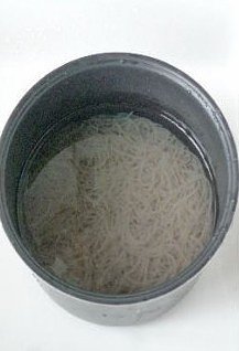 The practice measure that the egg fries vermicelli made from bean starch 3